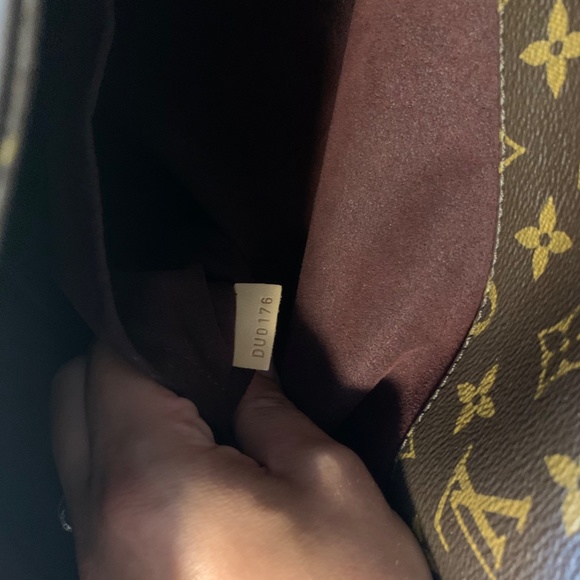 Louis Vuitton Melie - Picture 13 of 15